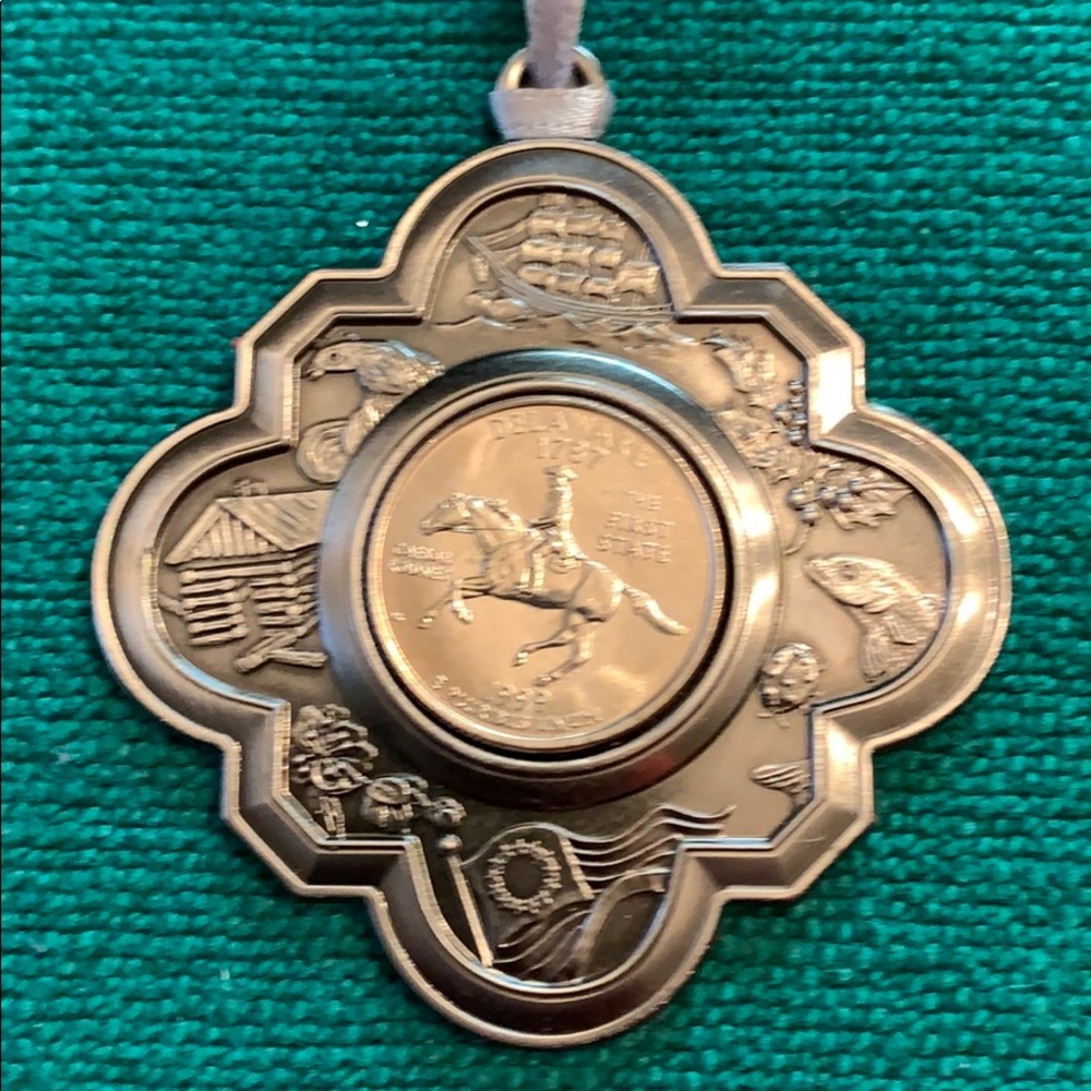 Hallmark American Spirit Delaware Quarter Ornament